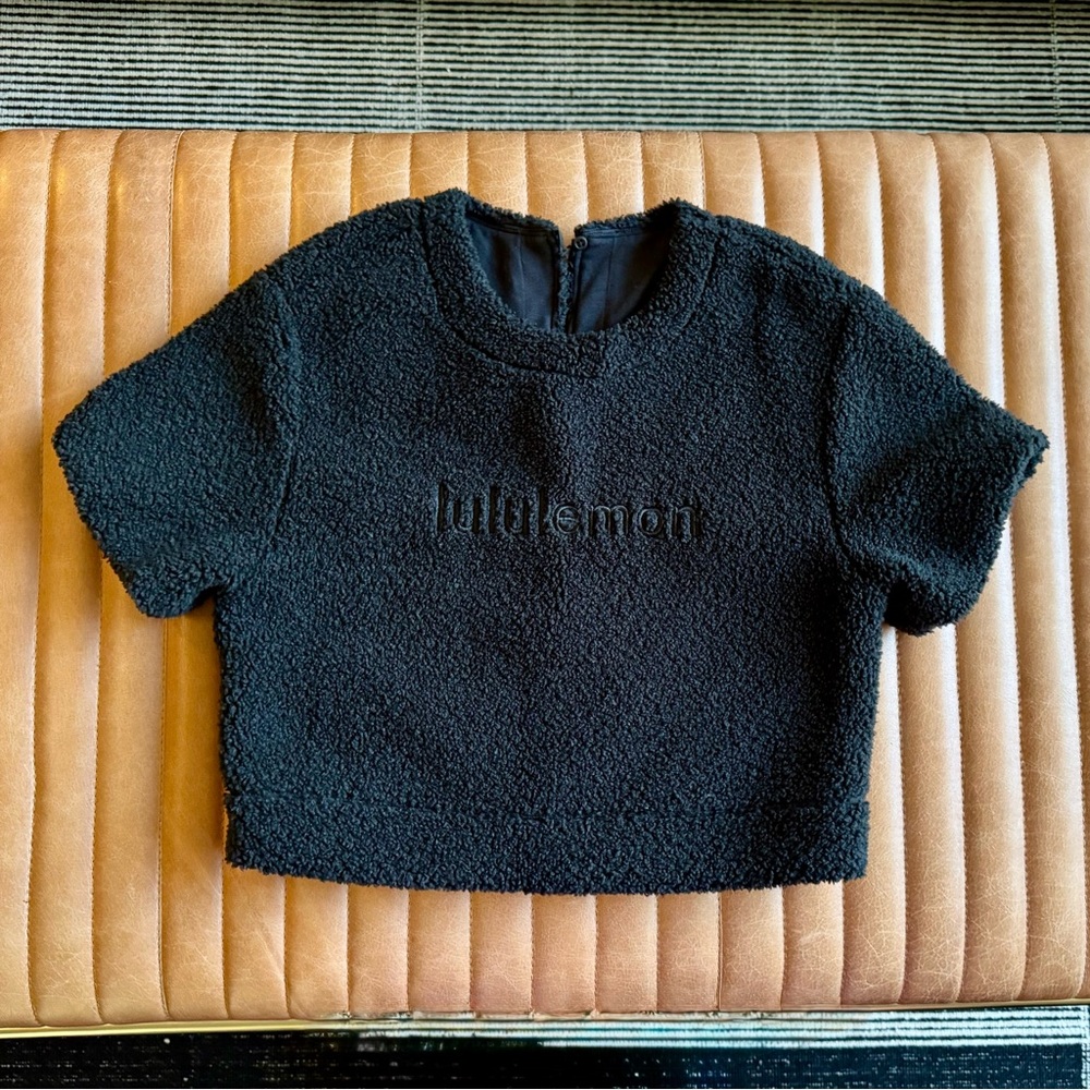 Lululemon Athletica Black Textured Cropped Shirt